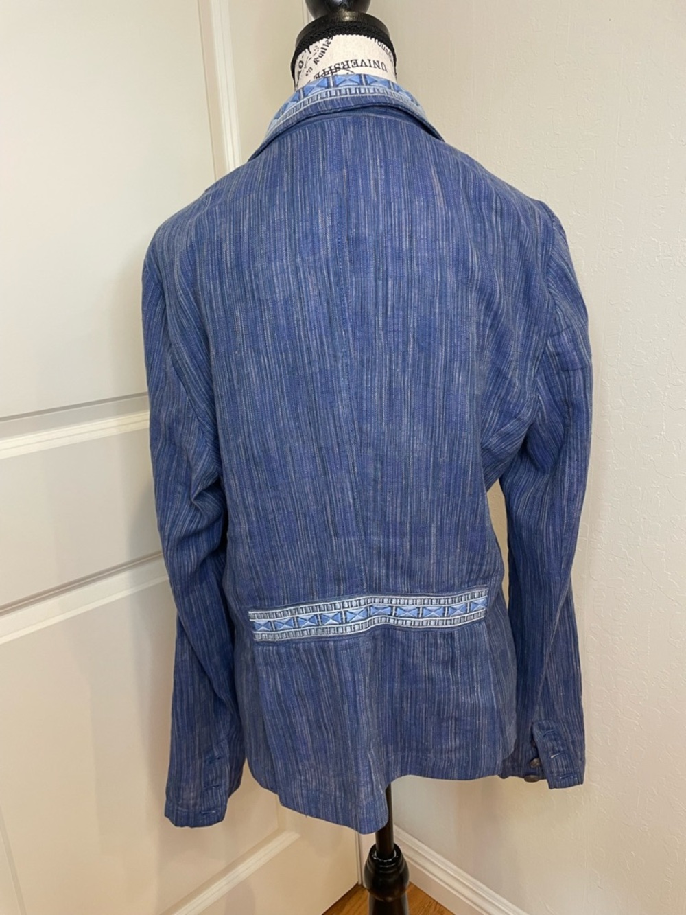Cartonnier by  Anthropologie Size 12 Blazer In Blue.  Cotton/Linen blend Aztec. - Picture 4 of 15